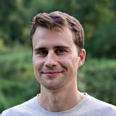 Profile photo of Alex Pearwin